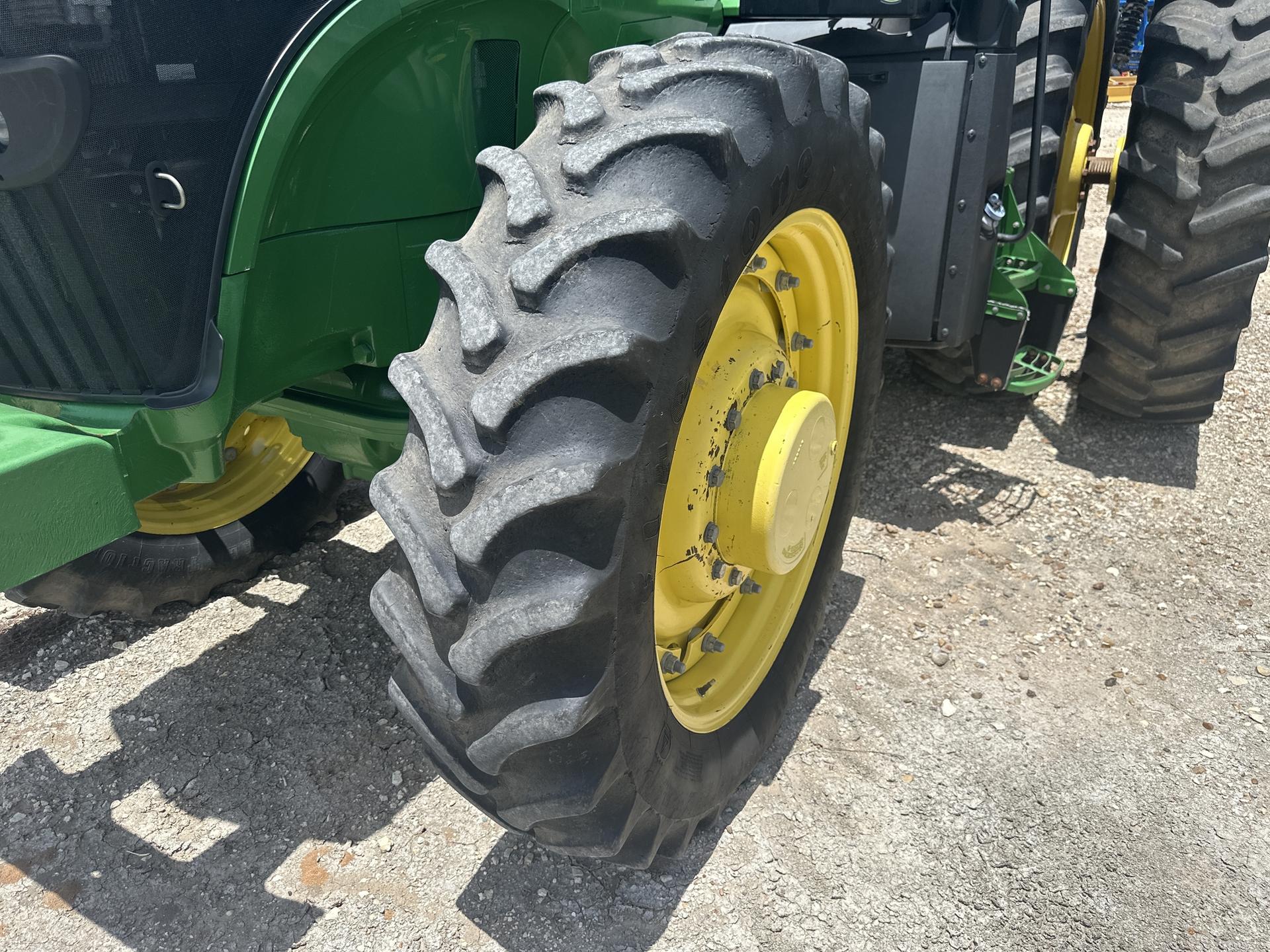 2016 John Deere 7250R