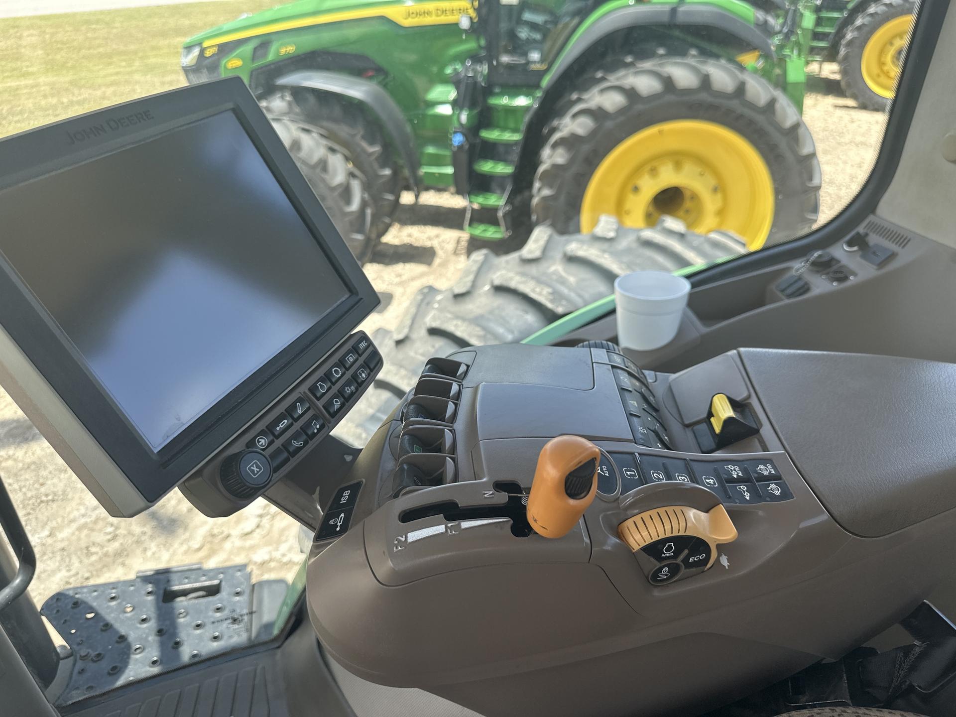 2016 John Deere 7250R