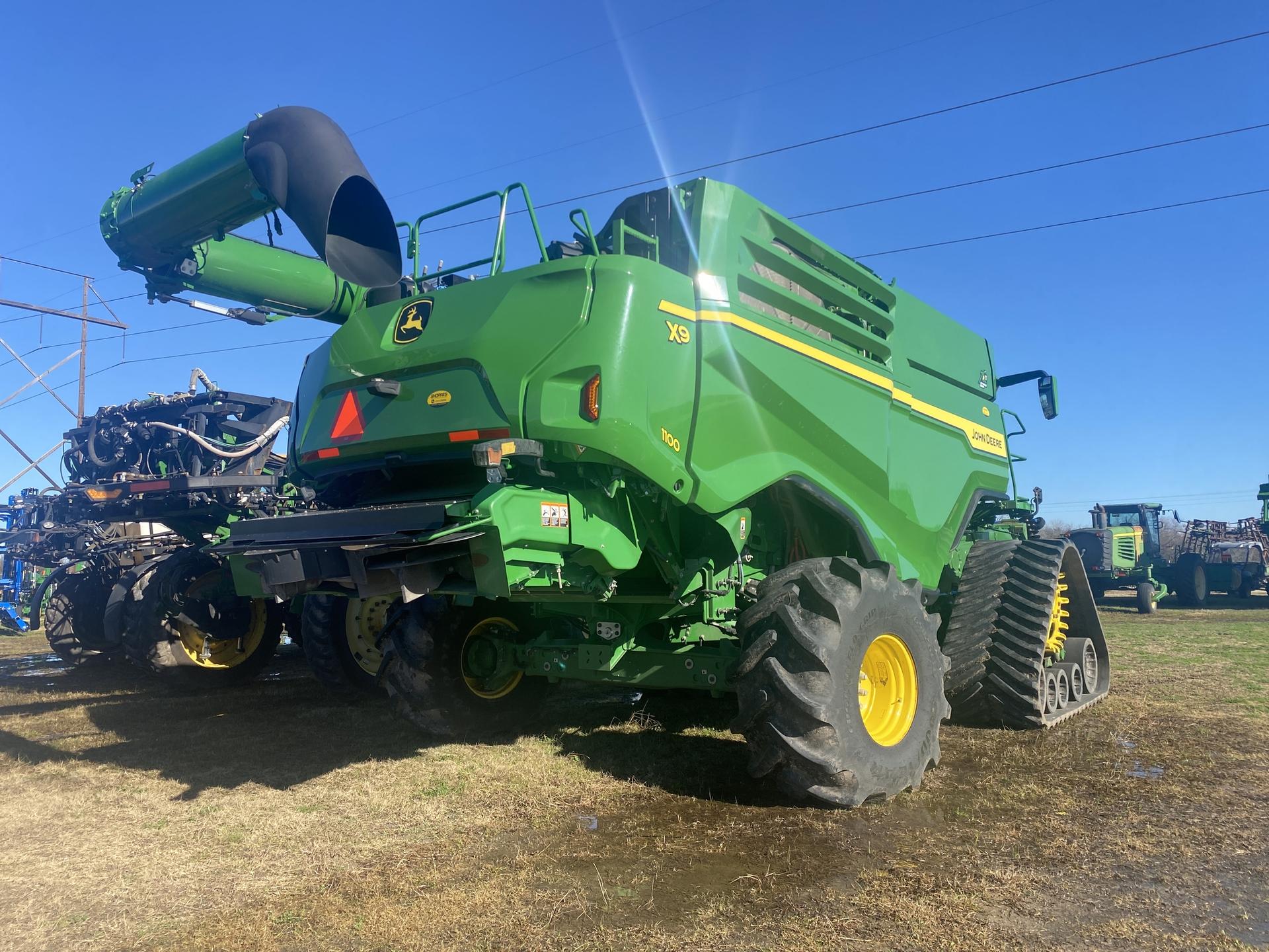 2022 John Deere X9 1100