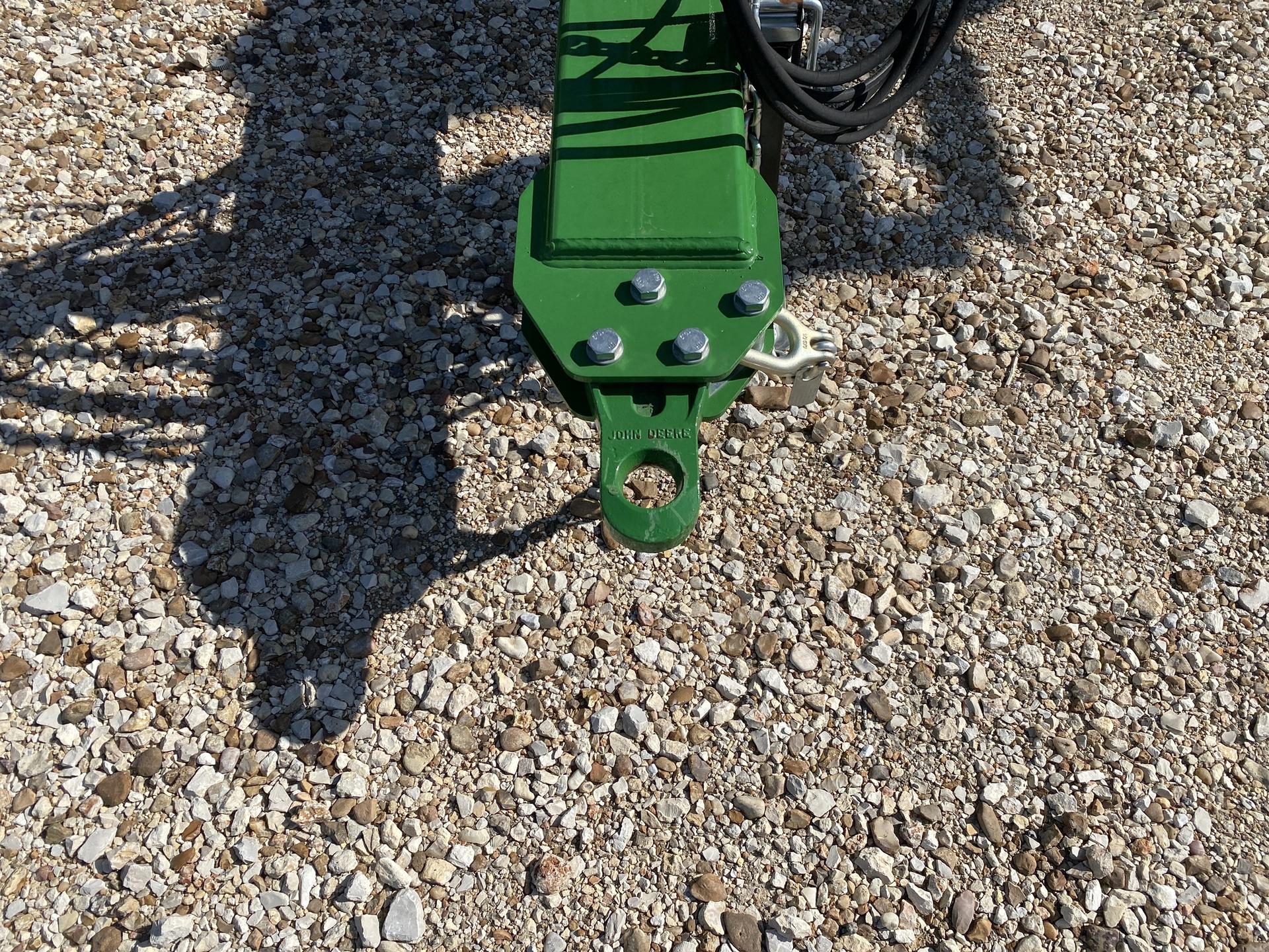 2023 John Deere 2633