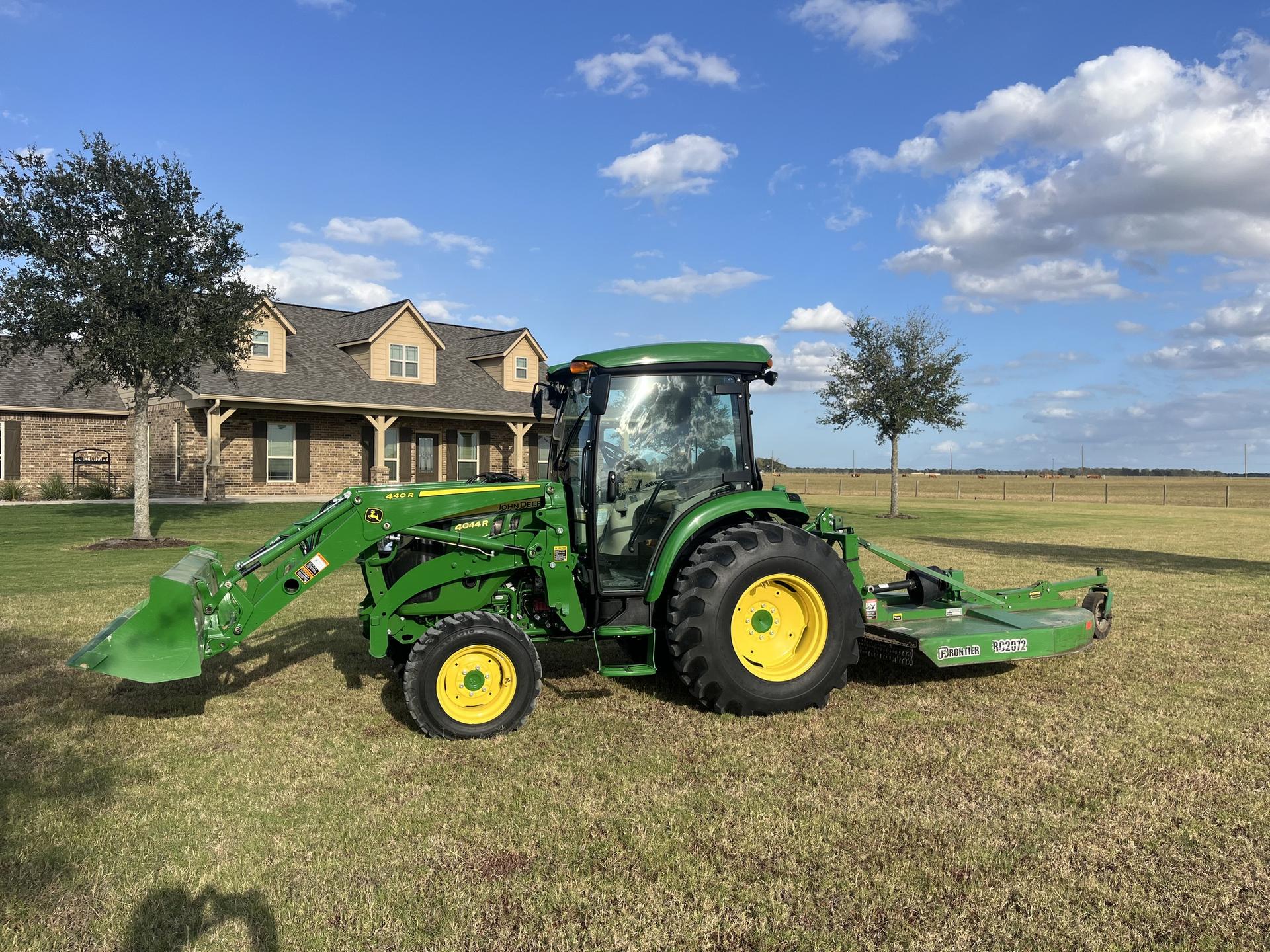 2022 John Deere 4044R