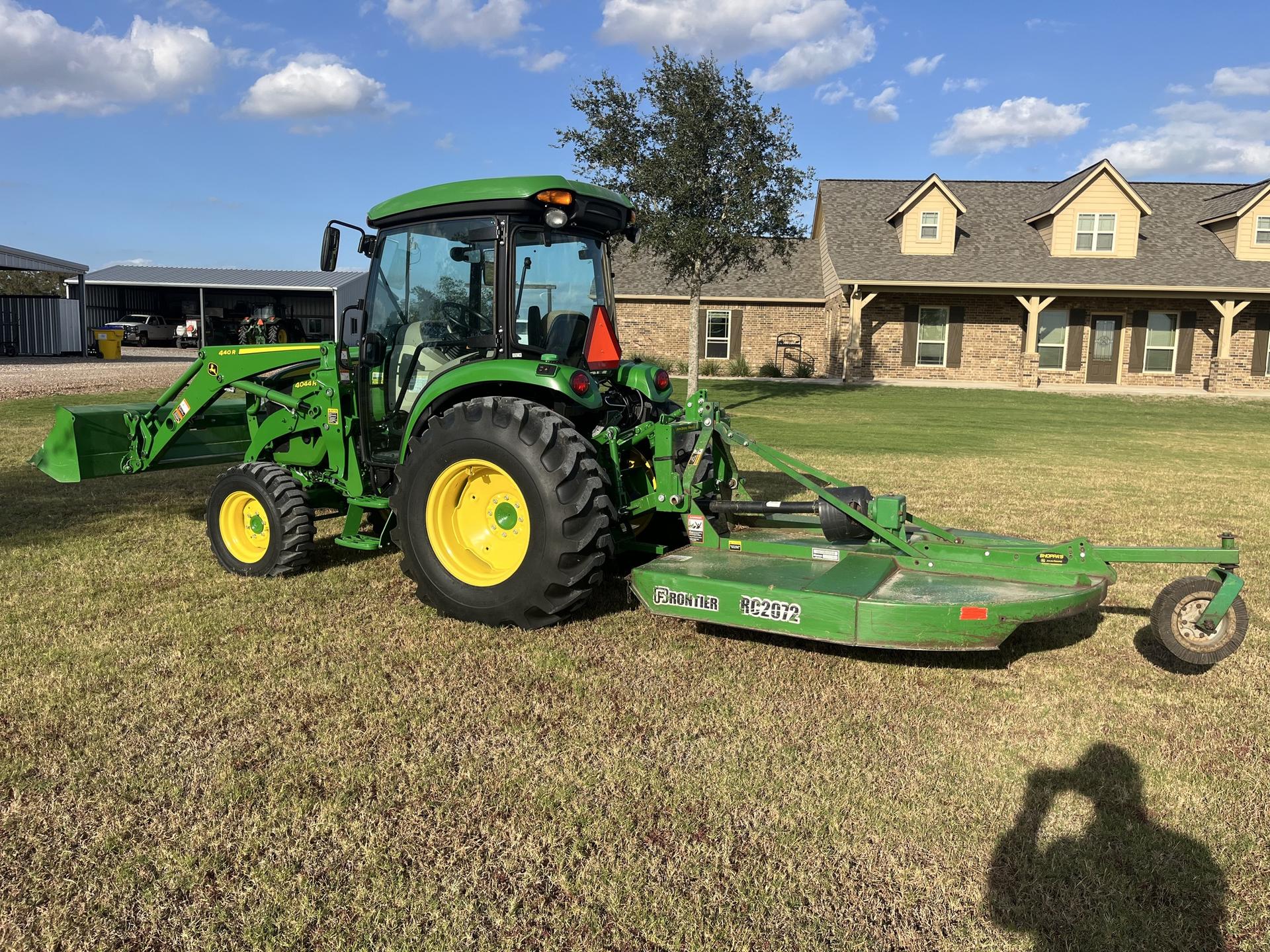 2022 John Deere 4044R