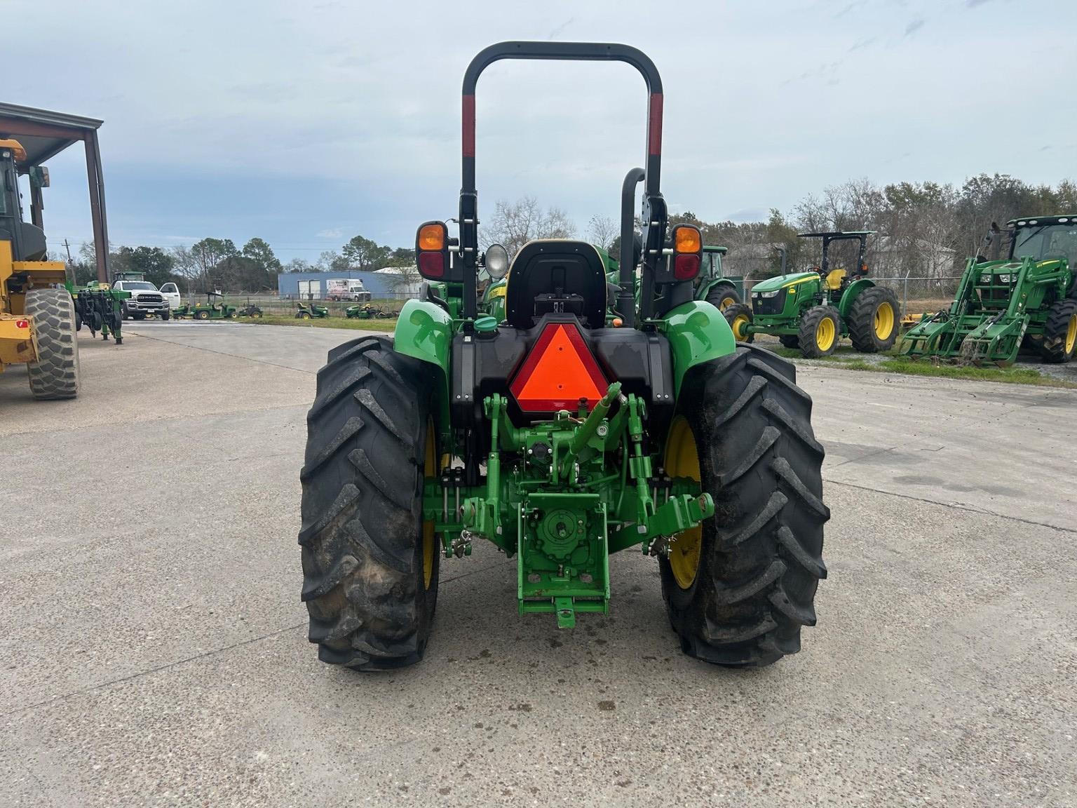 2024 John Deere 5075E Image