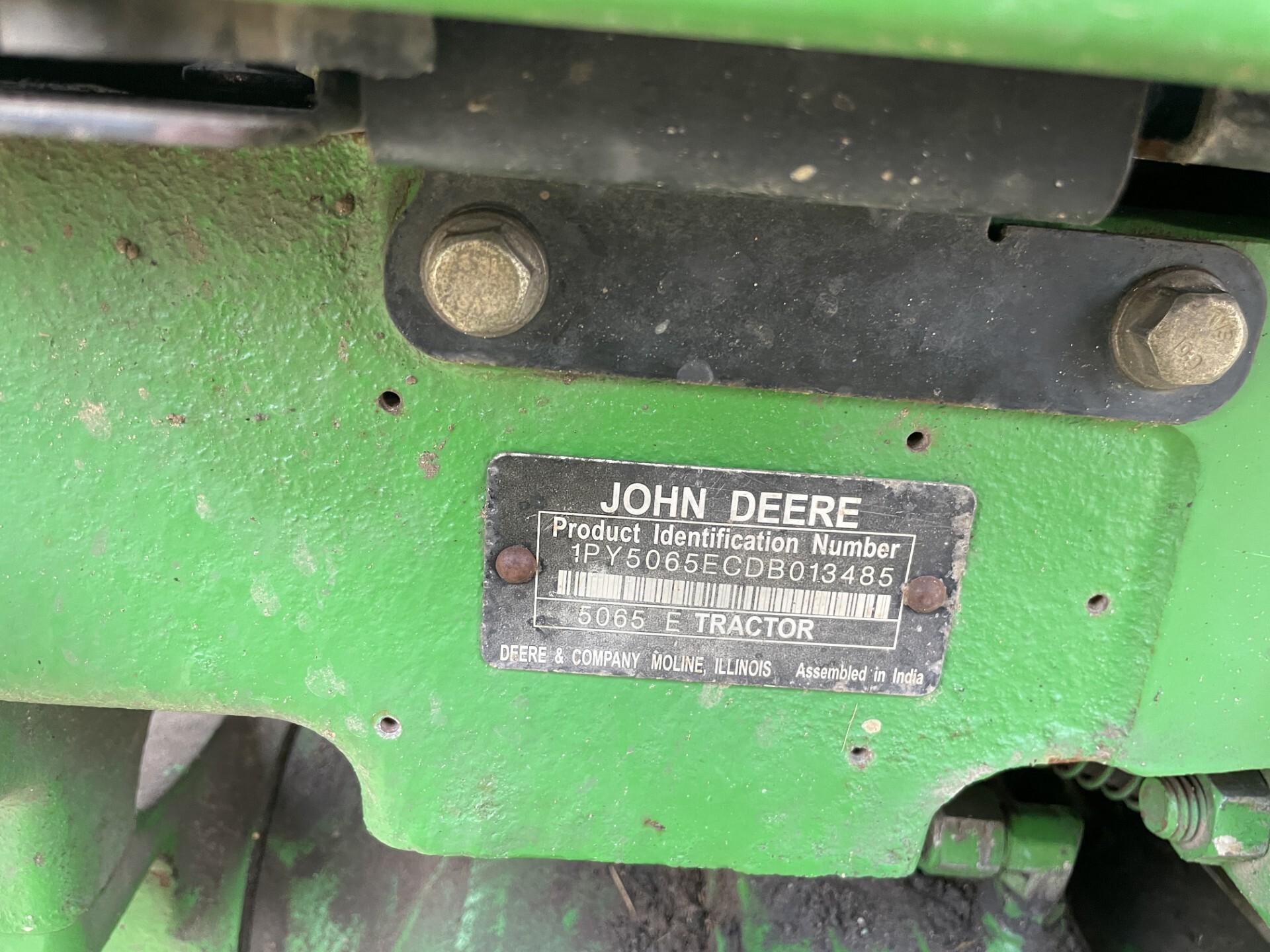 2013 John Deere 5065E Image