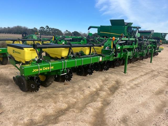 2023 John Deere 1725 Image