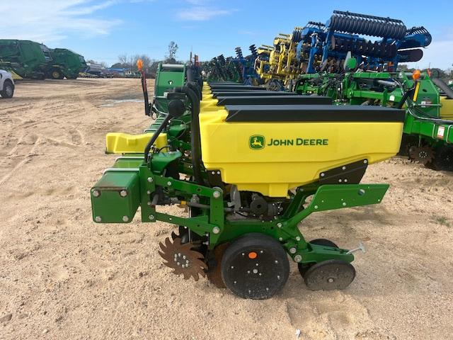 2023 John Deere 1725 Image