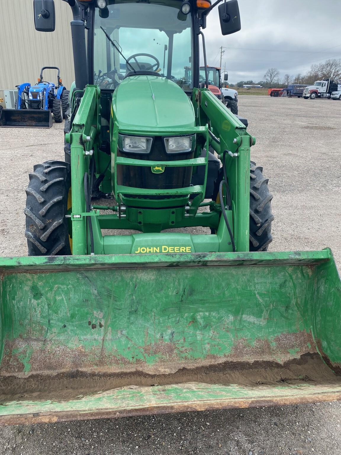 2020 John Deere 5100E