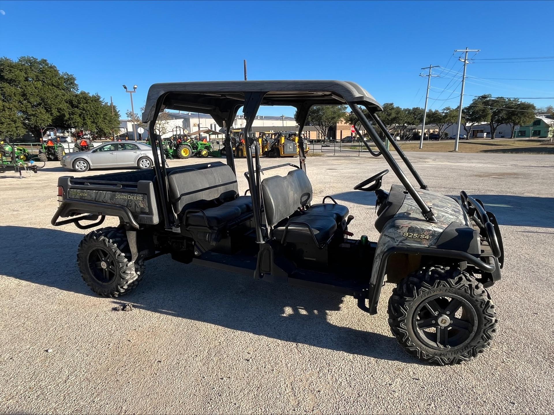 2013 John Deere XUV 825I S4 Image