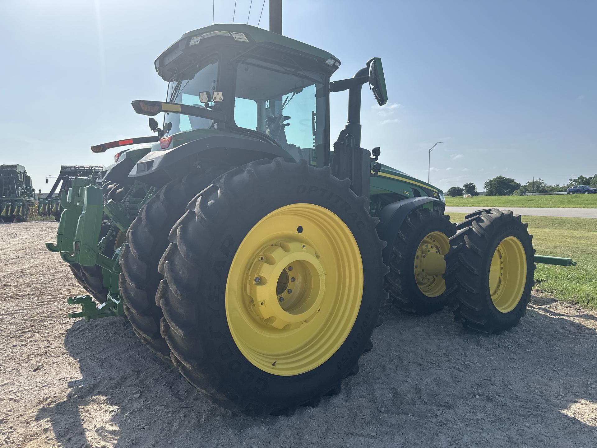 2023 John Deere 8R 340