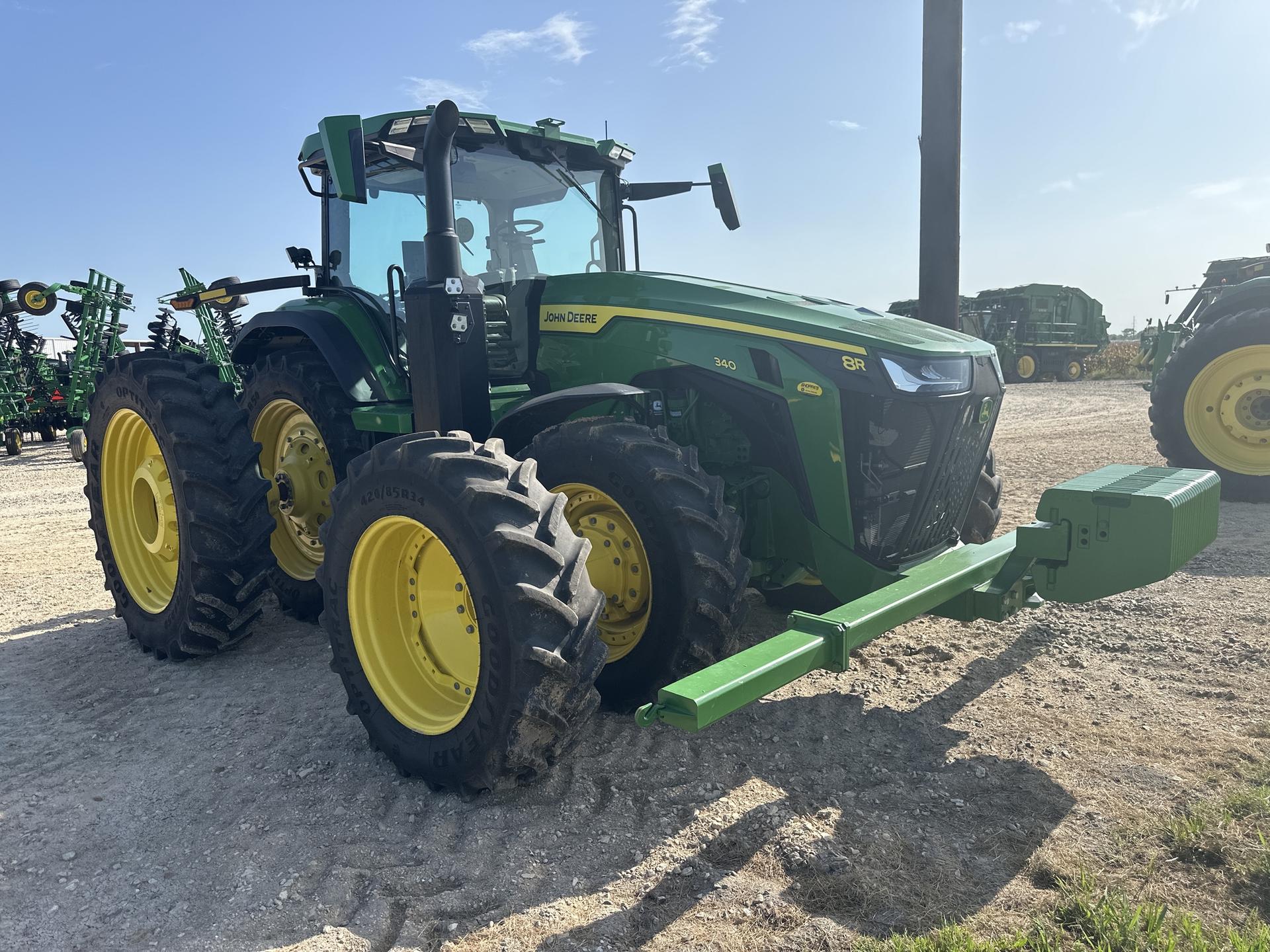 2023 John Deere 8R 340