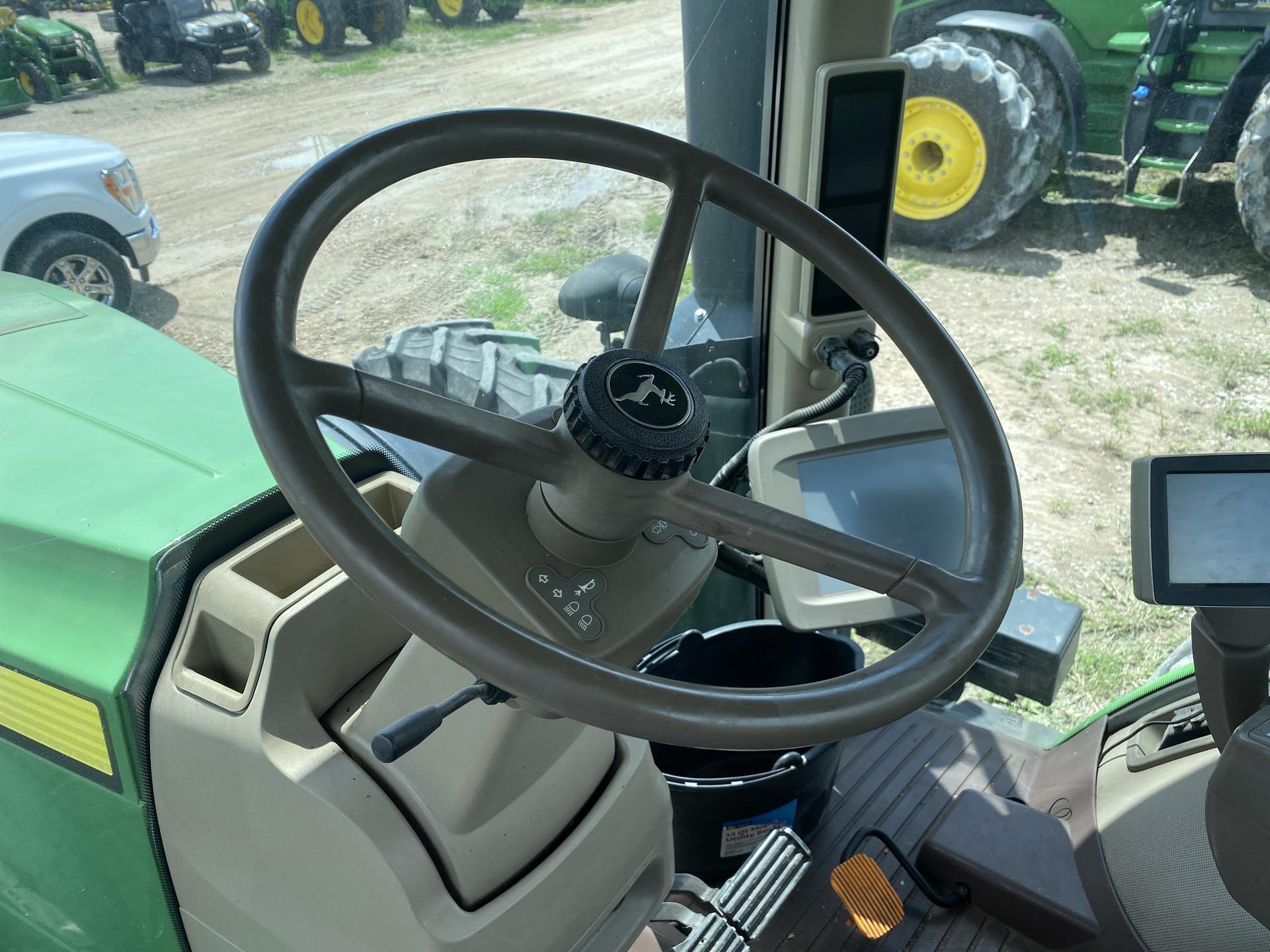 2011 John Deere 8360R