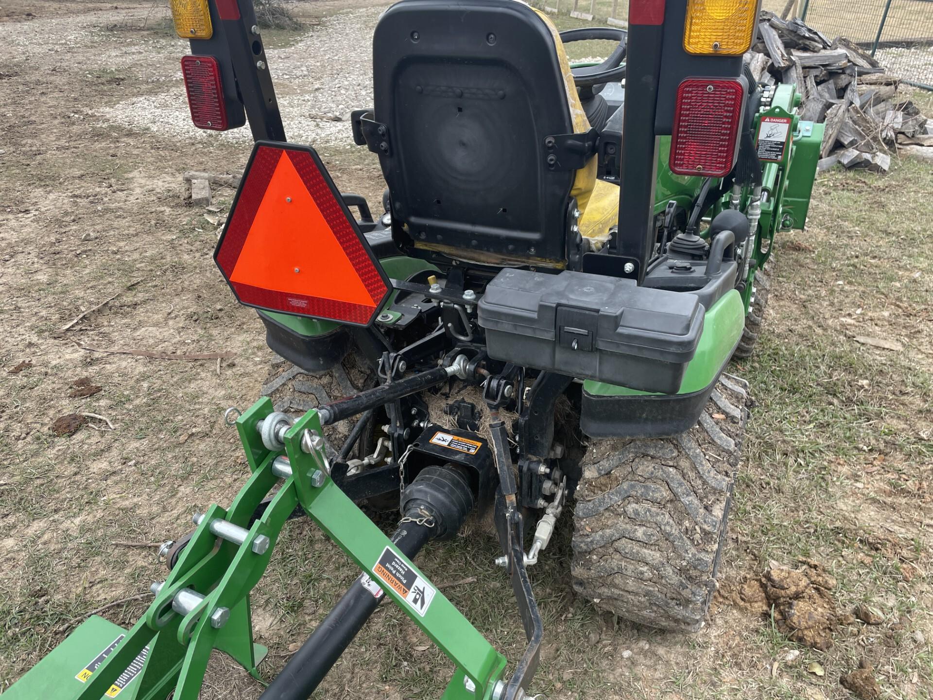 2022 John Deere 1025R Image