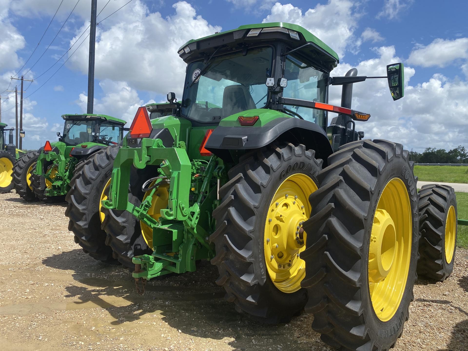 2023 John Deere 8R 340