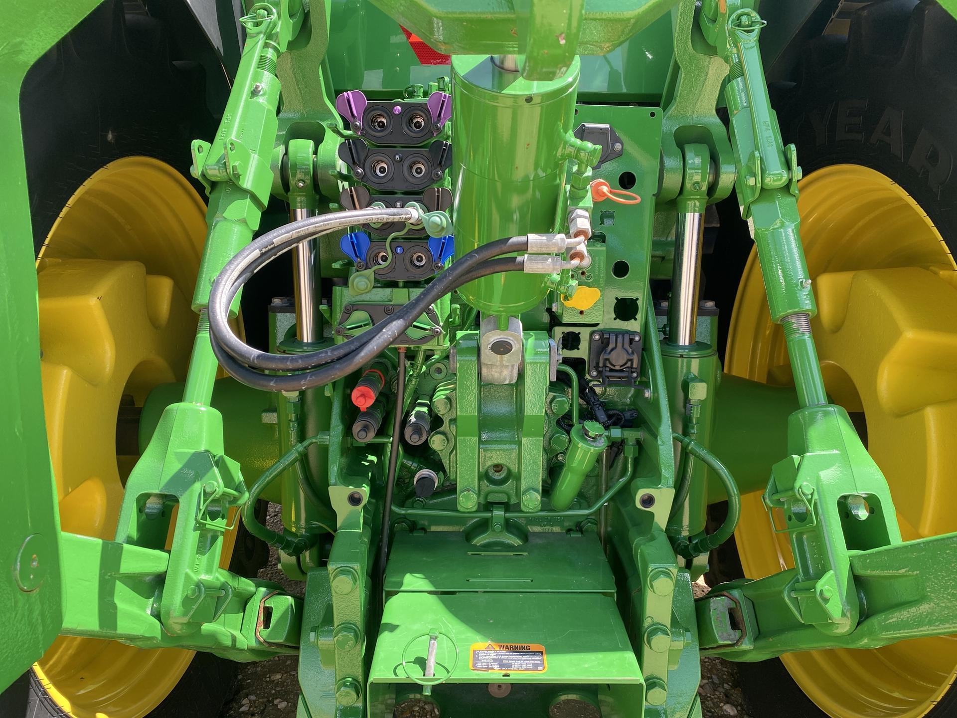 2023 John Deere 8R 340