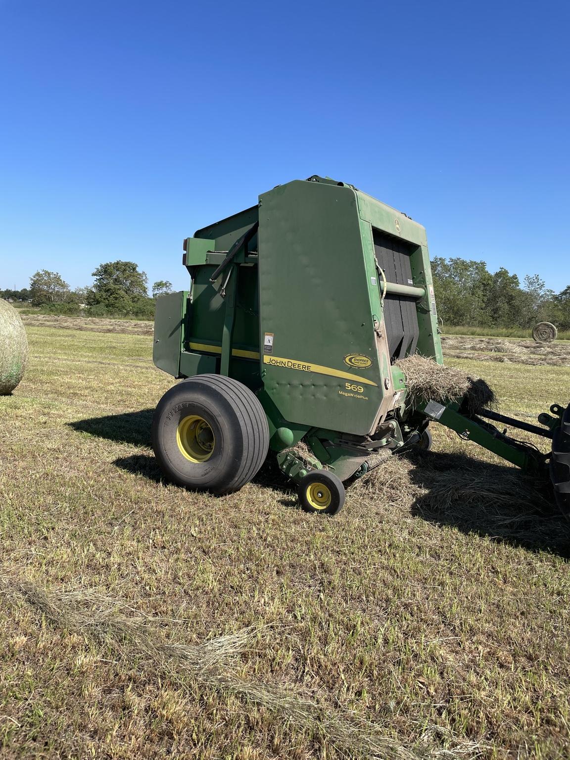 2014 John Deere 569