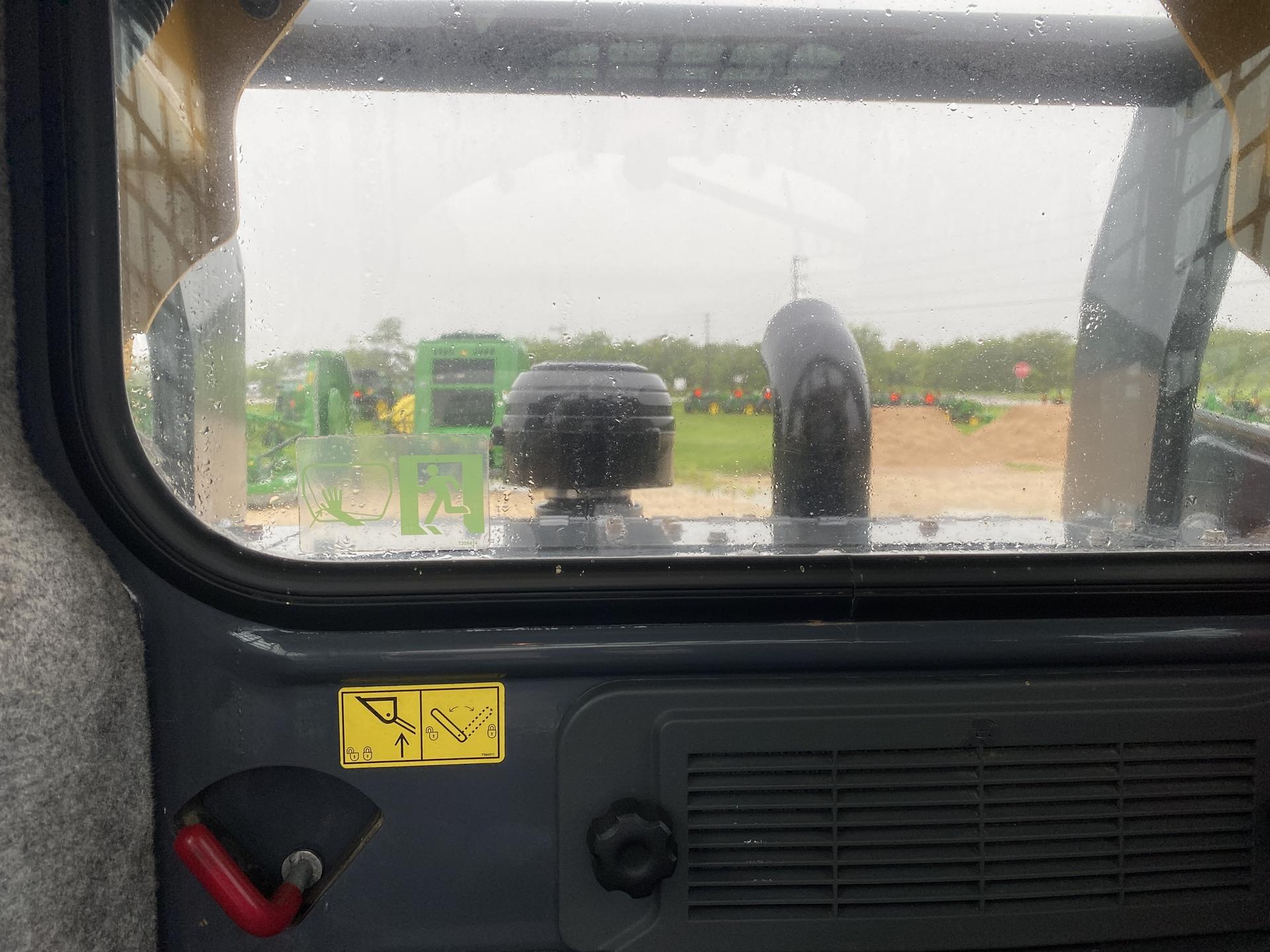 2018 John Deere 333G