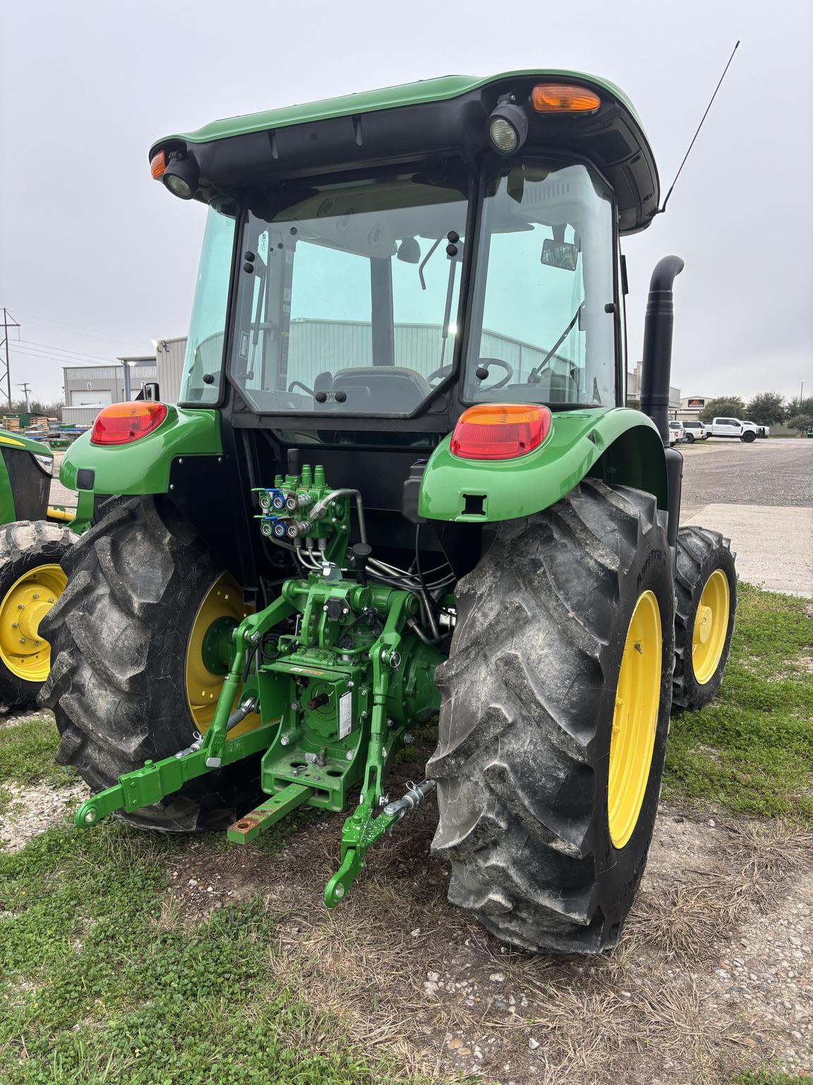 2023 John Deere 5100E Image