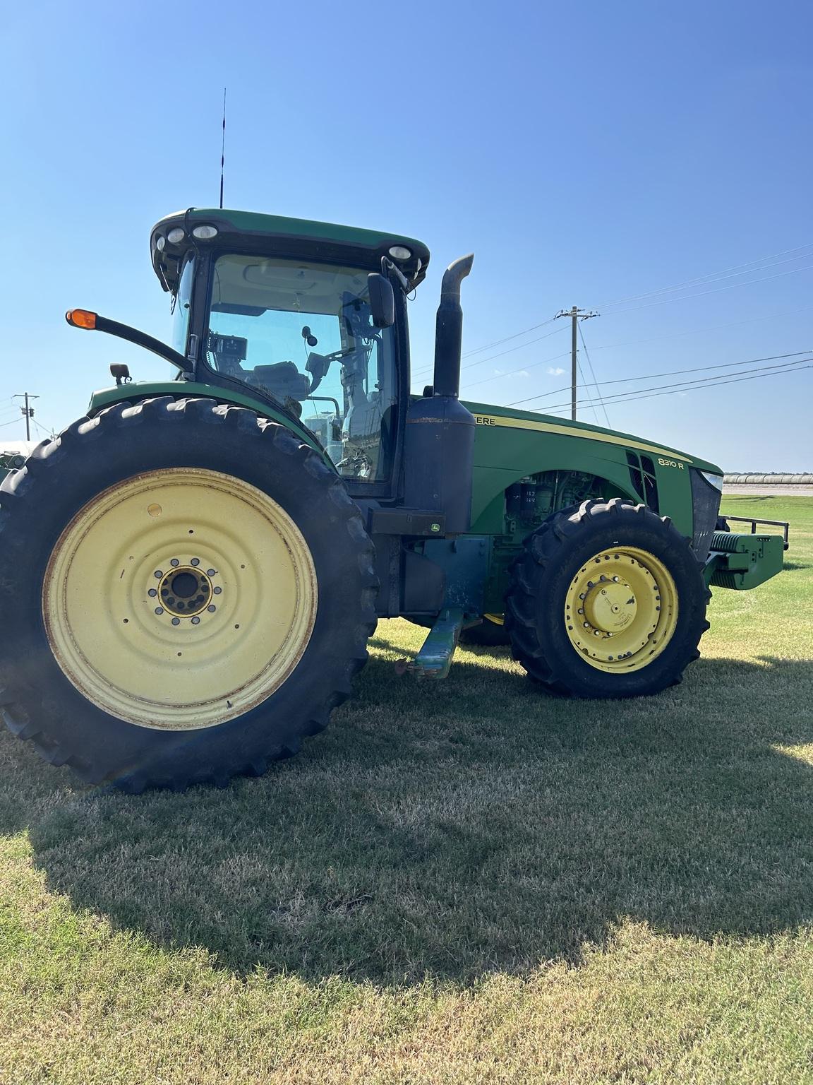 2011 John Deere 8310R