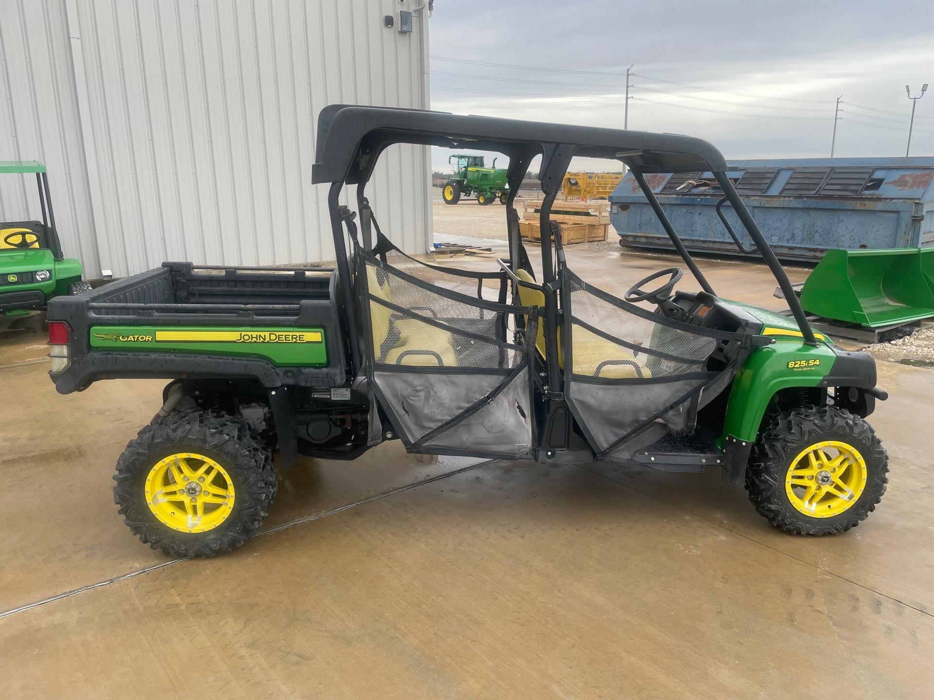 2015 John Deere XUV 825I S4 Image