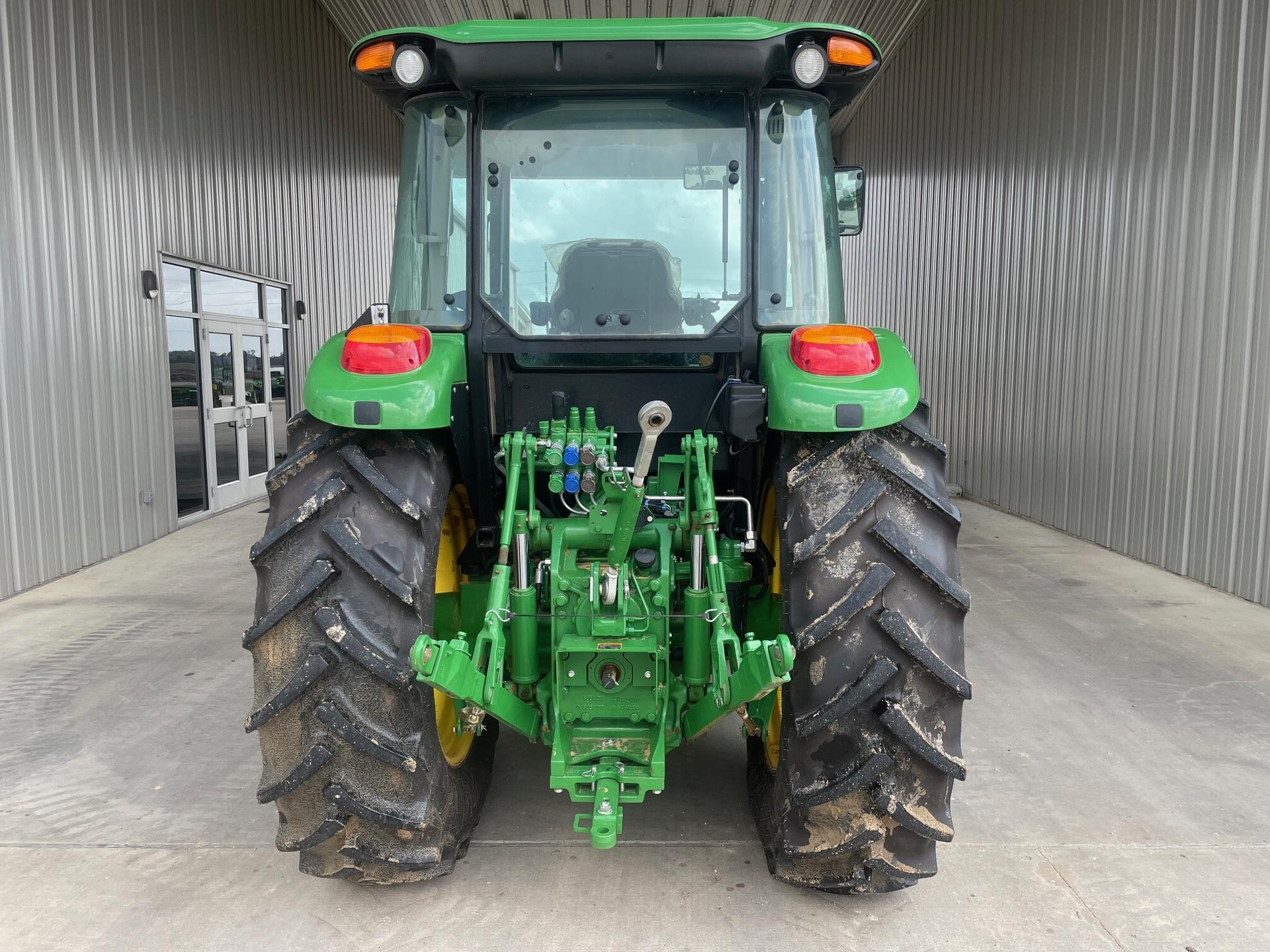 2023 John Deere 6120E Cab