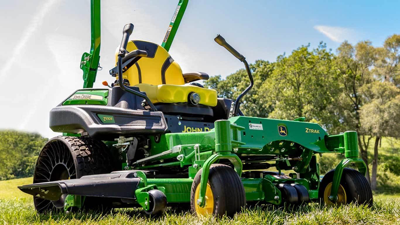 Z930R ZTrak™ Zero-Turn Mower