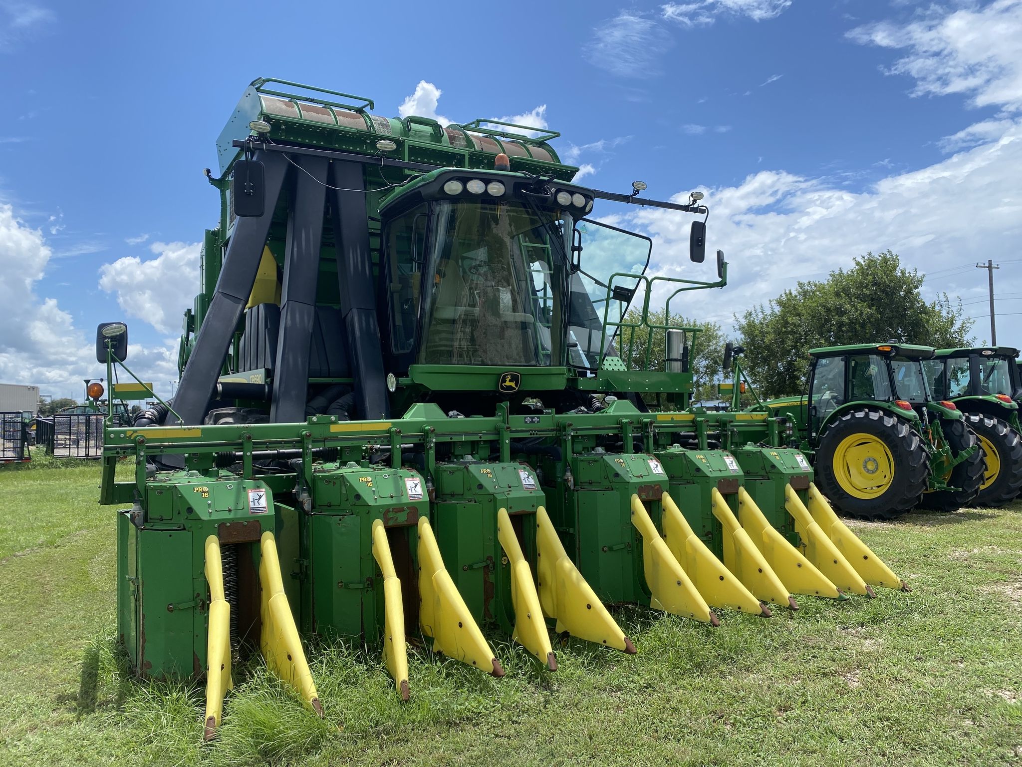 2018 John Deere CP690