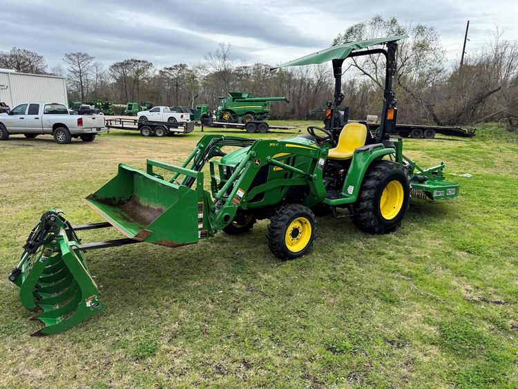 2018 John Deere 3032E Image