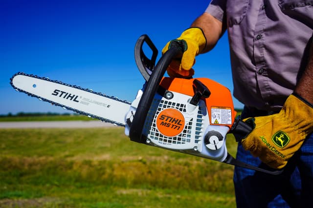 Stihl Chainsaw-min Stihl Chainsaw